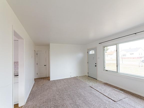 4th image of 5518 Homerlee Ave