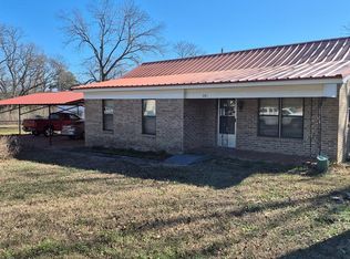 202 1st St, Naples, TX 75568