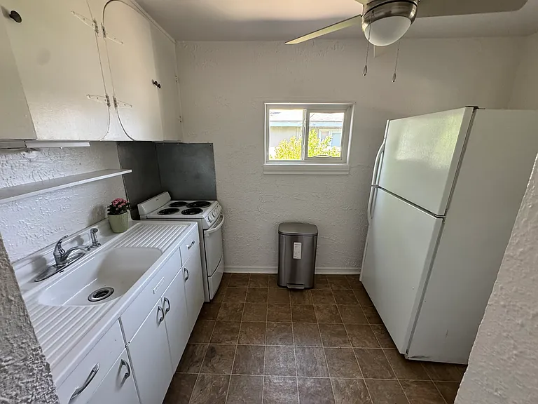 2600 Frazier Ave — Photo 2