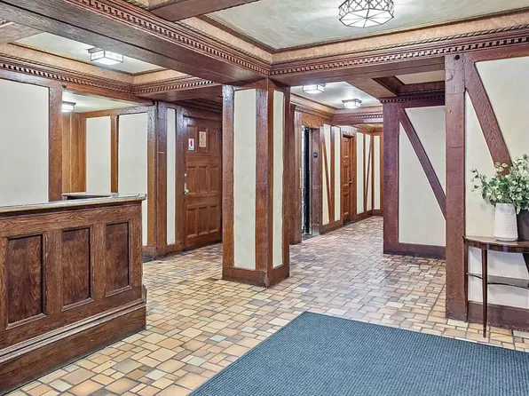 304 East 41st Street image 13 of 15