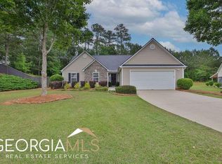 404 Rockingham Ct, Loganville, GA 30052