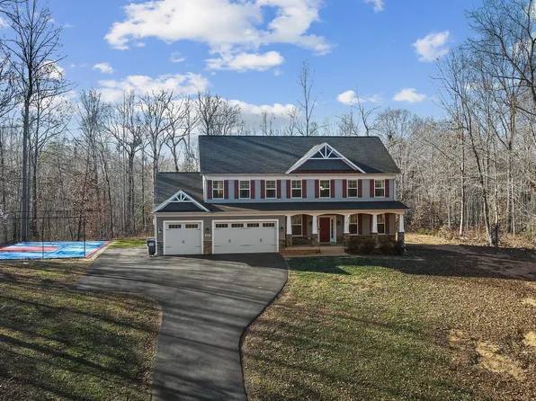 685 Greenbriar Dr, Stafford, VA 22556