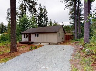 8484 Ivy Ct, Maple Falls, WA 98266