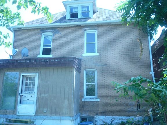 3rd image of 413 Delaware St