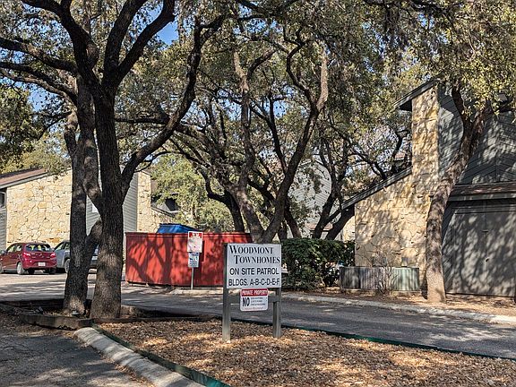 2nd image of 3843 Barrington St