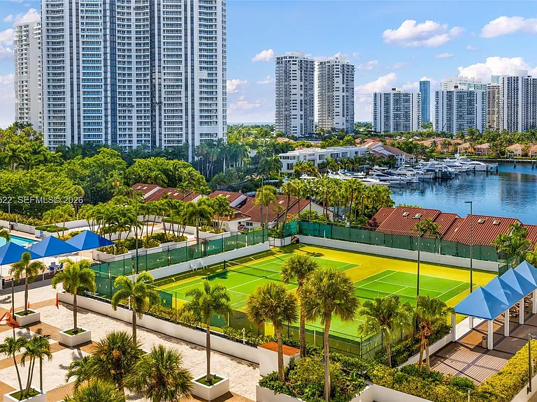 3610 Yacht Club Dr #1016 — Photo 37