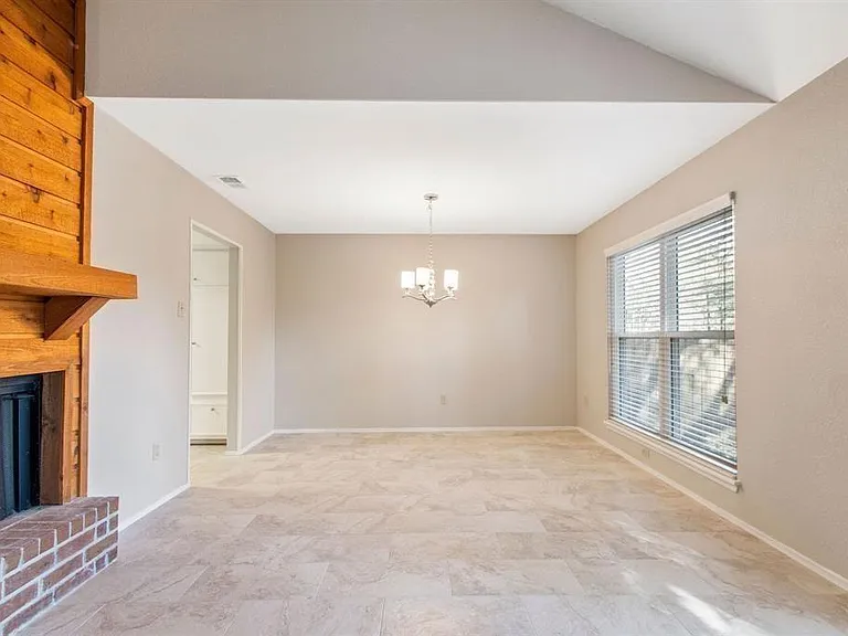 108 N Deerfoot Cir — Photo 22