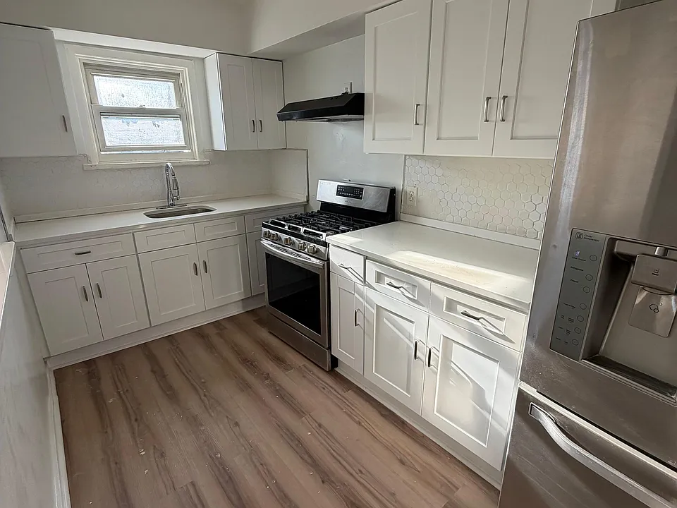 89 Oraton St #2