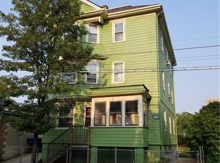 137 Valley St, Providence, RI 02909