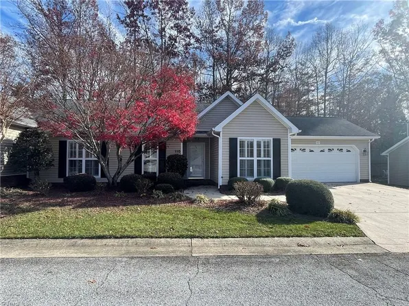 110 Village Dr, Jamestown, NC 27282