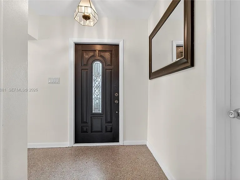 607 Coconut Ave N — Photo 19