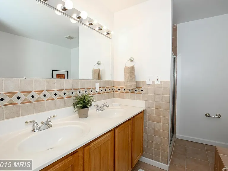 Shared Bathroom 1