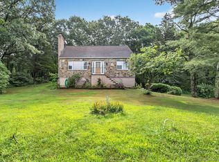 43 1/2 Willoughby Rd, Shelton, CT 06484