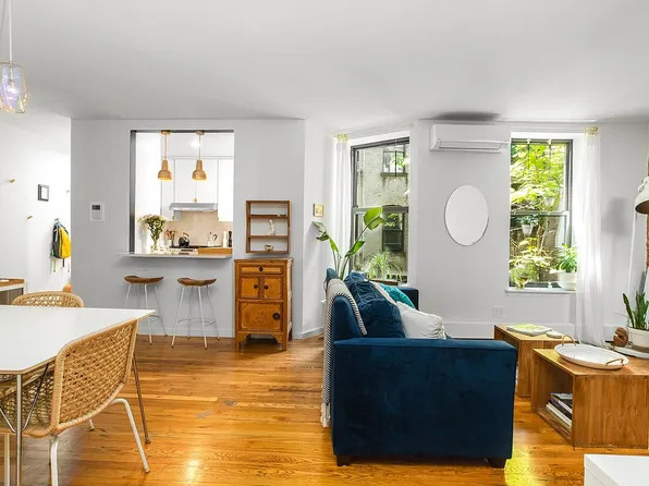 427 Saint Johns Pl APT 2B, Brooklyn, NY 11238