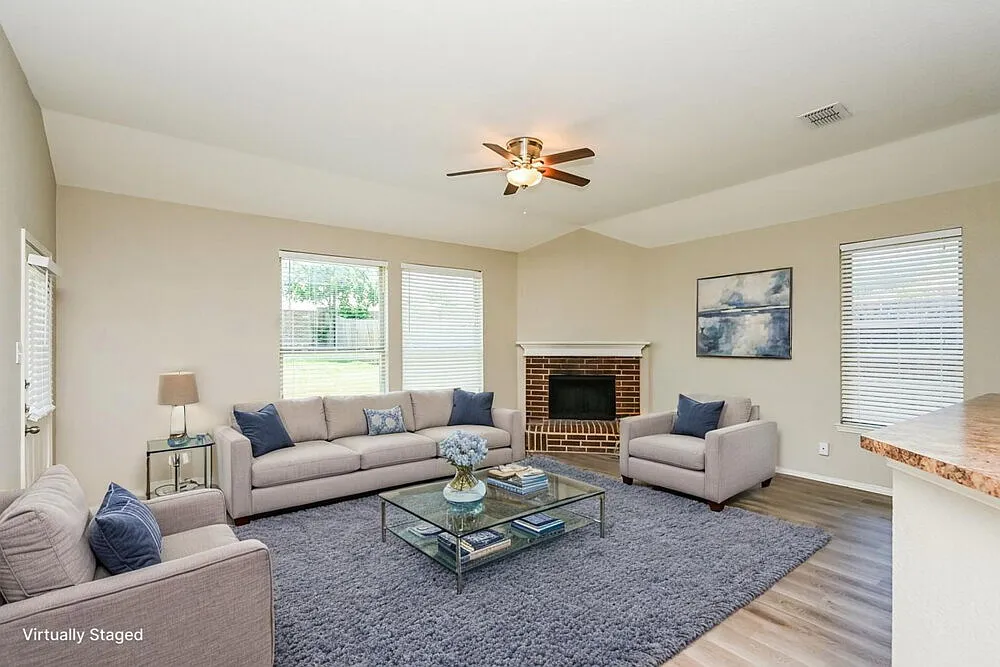 4 bed, 2.5 bath, 2845 sqft, $3,620 — Photo 4