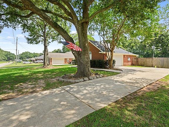 4th image of 5405 Southern Oaks Trl