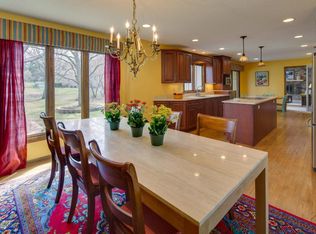 8635 Wood Cliff Rd, Bloomington, MN 55438