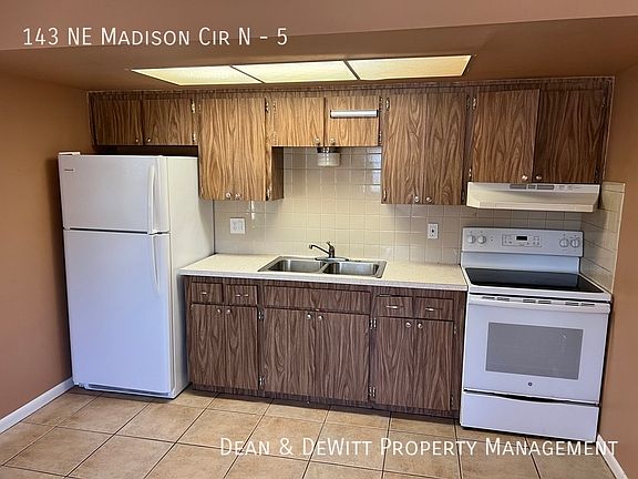 4th image of 143 NE Madison Cir N APT 5