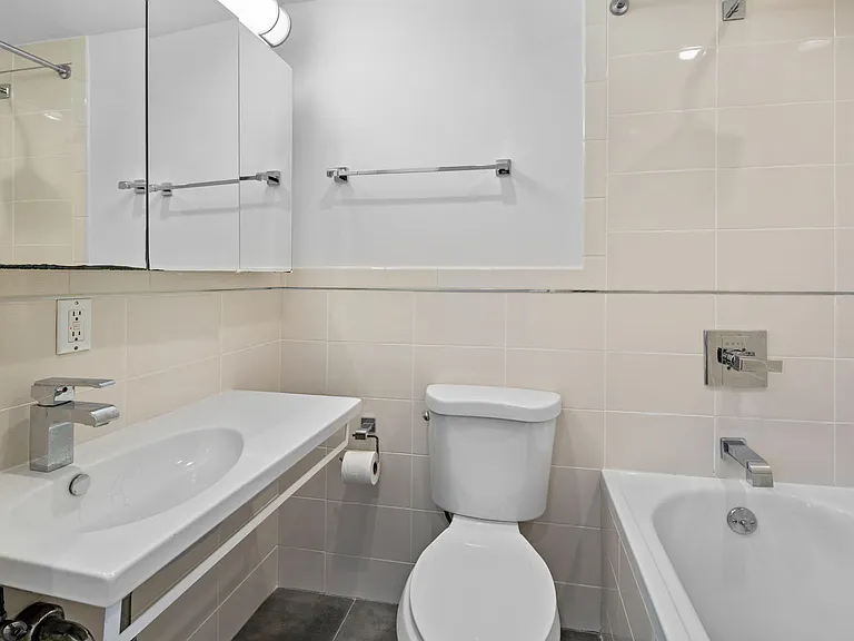 117 Bloomfield St #4A — Photo 13