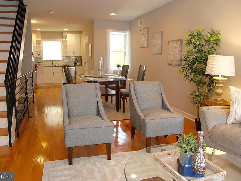 2023 Brown St — Photo 3
