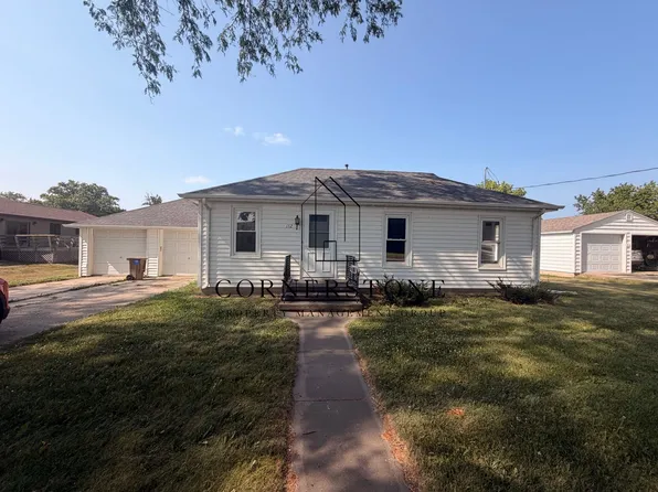 112 E Court St, Rockwell City, IA 50579