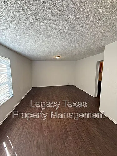 1715 Short St #D Photo 1