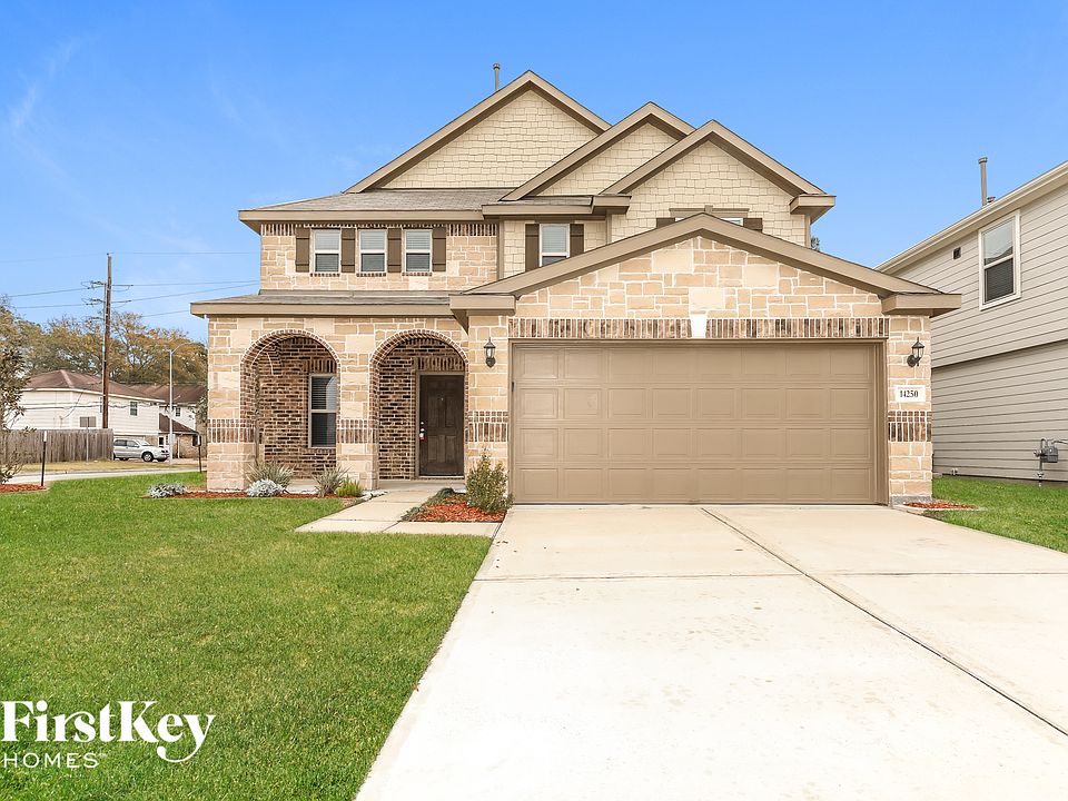 1st image of 14250 Persimmon Woods Dr