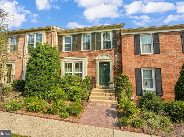 4318 Gypsy Ct, Alexandria, VA 22310