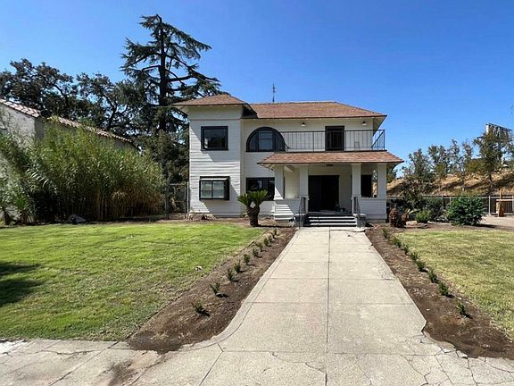 2nd image of 345 N Van Ness Ave #A