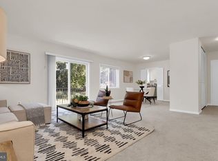 10661 Montrose Ave, Bethesda, MD 20814