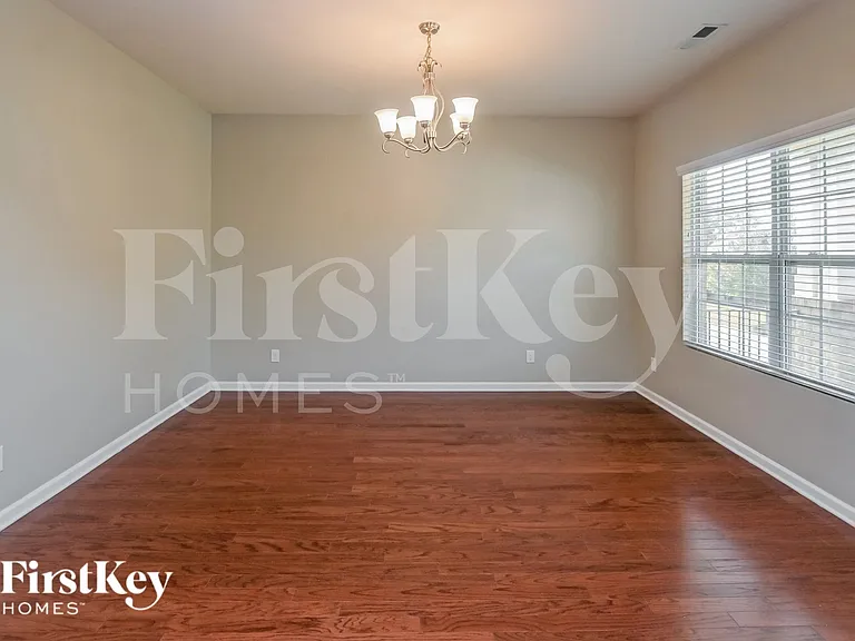 2000 Yellow Daisy Dr — Photo 6