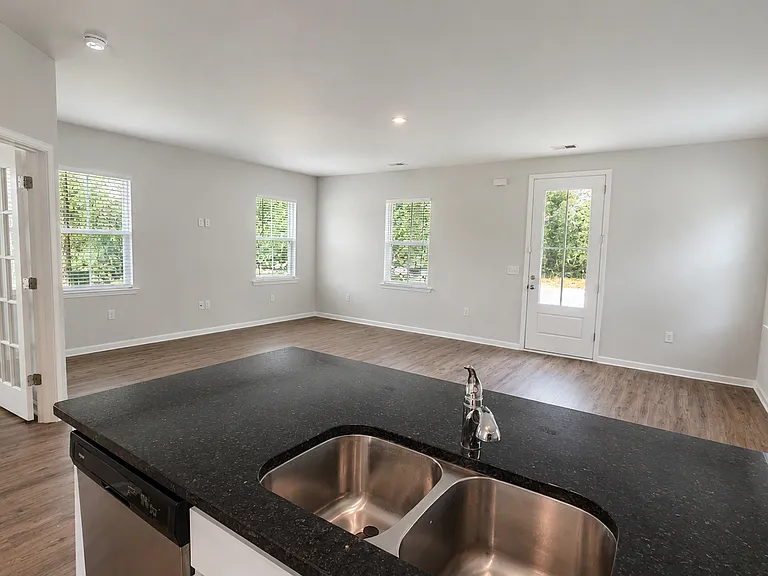 74 Garden Gate Ln — Photo 6