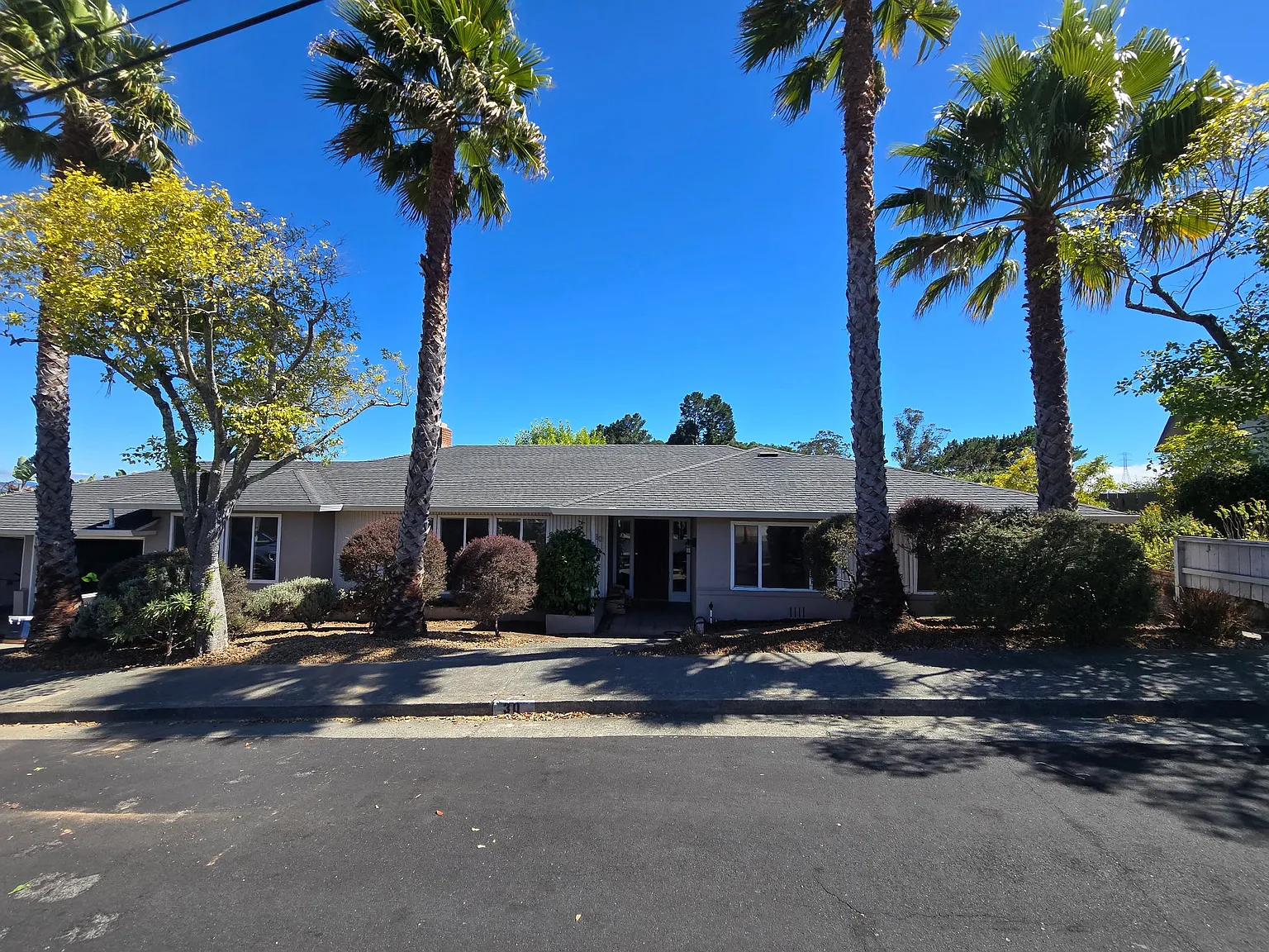 Arguello Cir, San Rafael — Photo 1