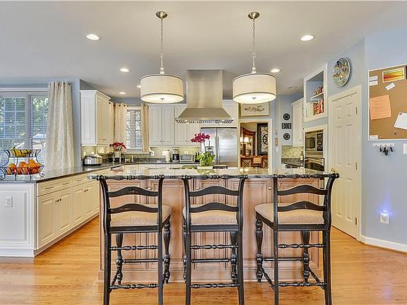 3rd image of 10120 Ratcliffe Manor Dr