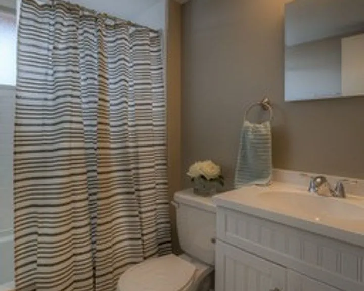 124 S 39th St #18 — Photo 8