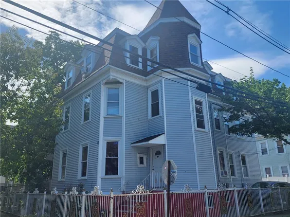 95 Congress Ave, Providence, RI 02907