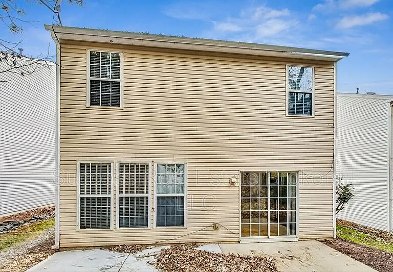 1645 Heyford Cir NW — Photo 41