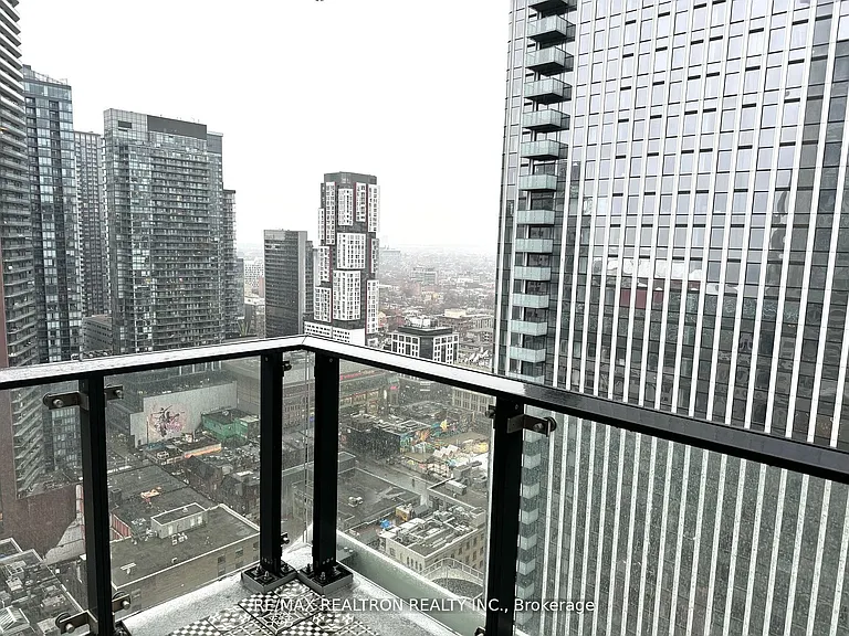 224 King St W #2901 — Photo 2