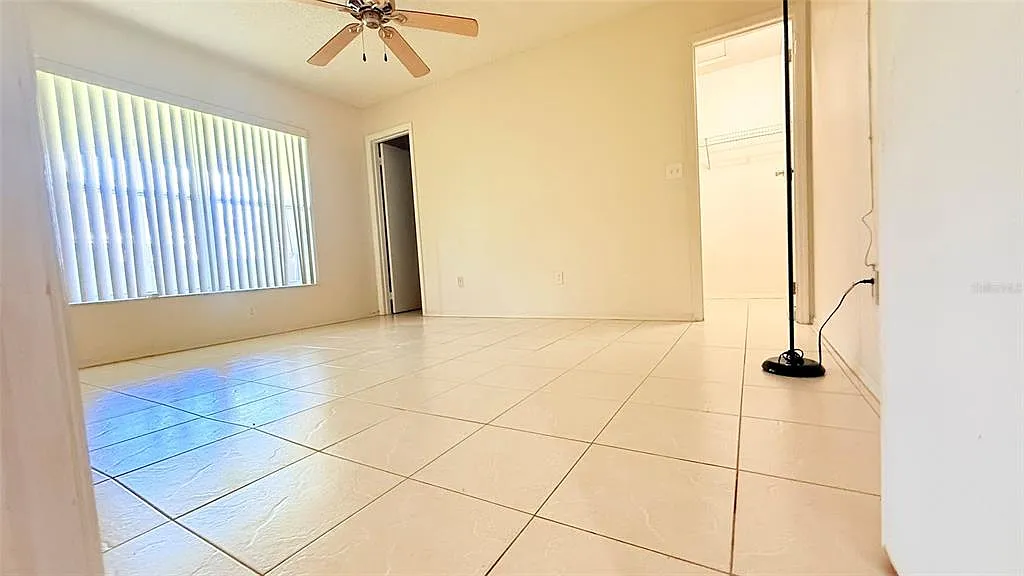 3 bed, 2.0 bath, 1109 sqft, $1,900 — Photo 4