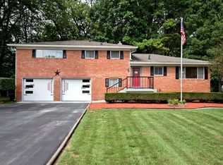 7330 Hollingsworth Dr, Indianapolis, IN 46268