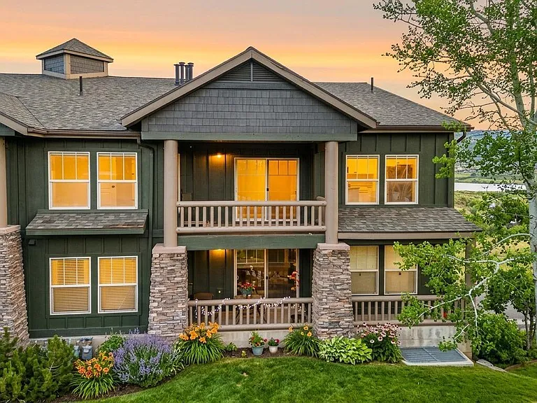 1716 W Fox Bay Dr #H204 — Photo 2