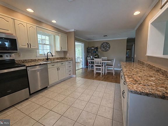 2nd image of 5020 Bucktown Rd