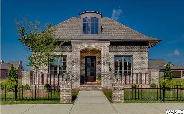 1st image of 378 Courtney Ave