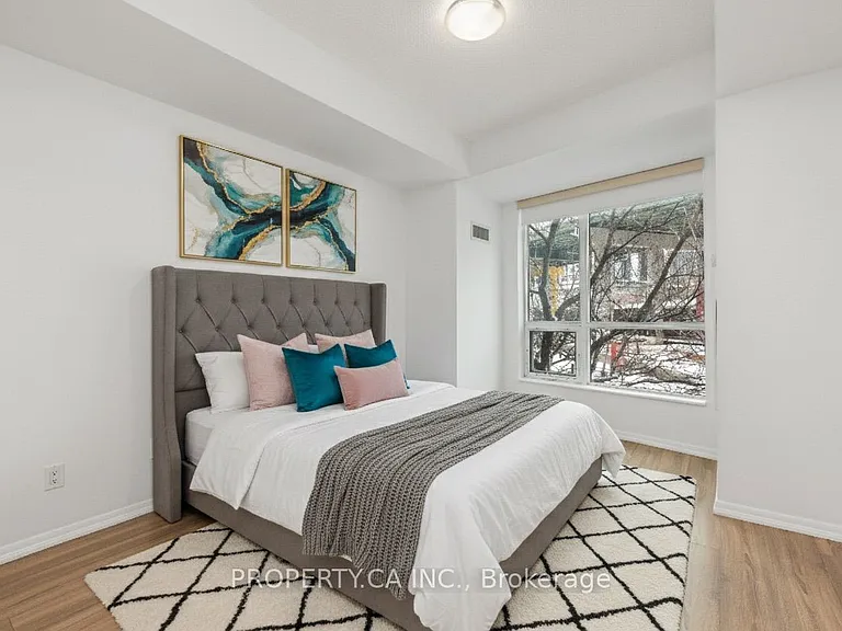 231 Fort York Blvd #223 — Photo 5