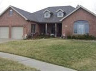 811 Diamond Head Dr E, Shorewood, IL 60404