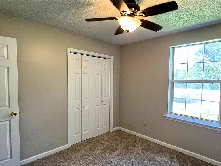 410 Admirals Walk Dr — Photo 8