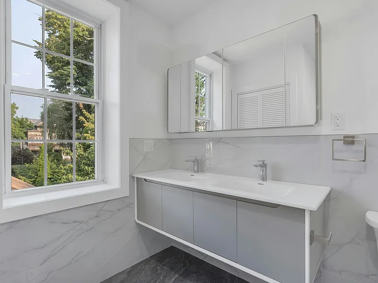 18 Hamilton Ave #3 — Photo 10