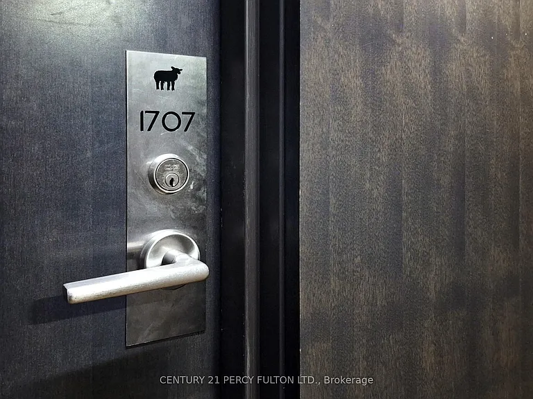 11 Charlotte St #1707 — Photo 4