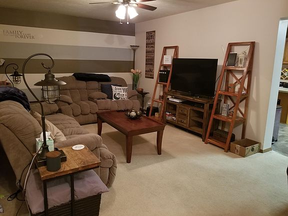 3rd image of 1808 Carroll Ct