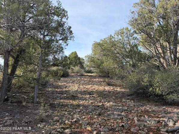 66B Howling Wolf Rd, Ash Fork, AZ 86320